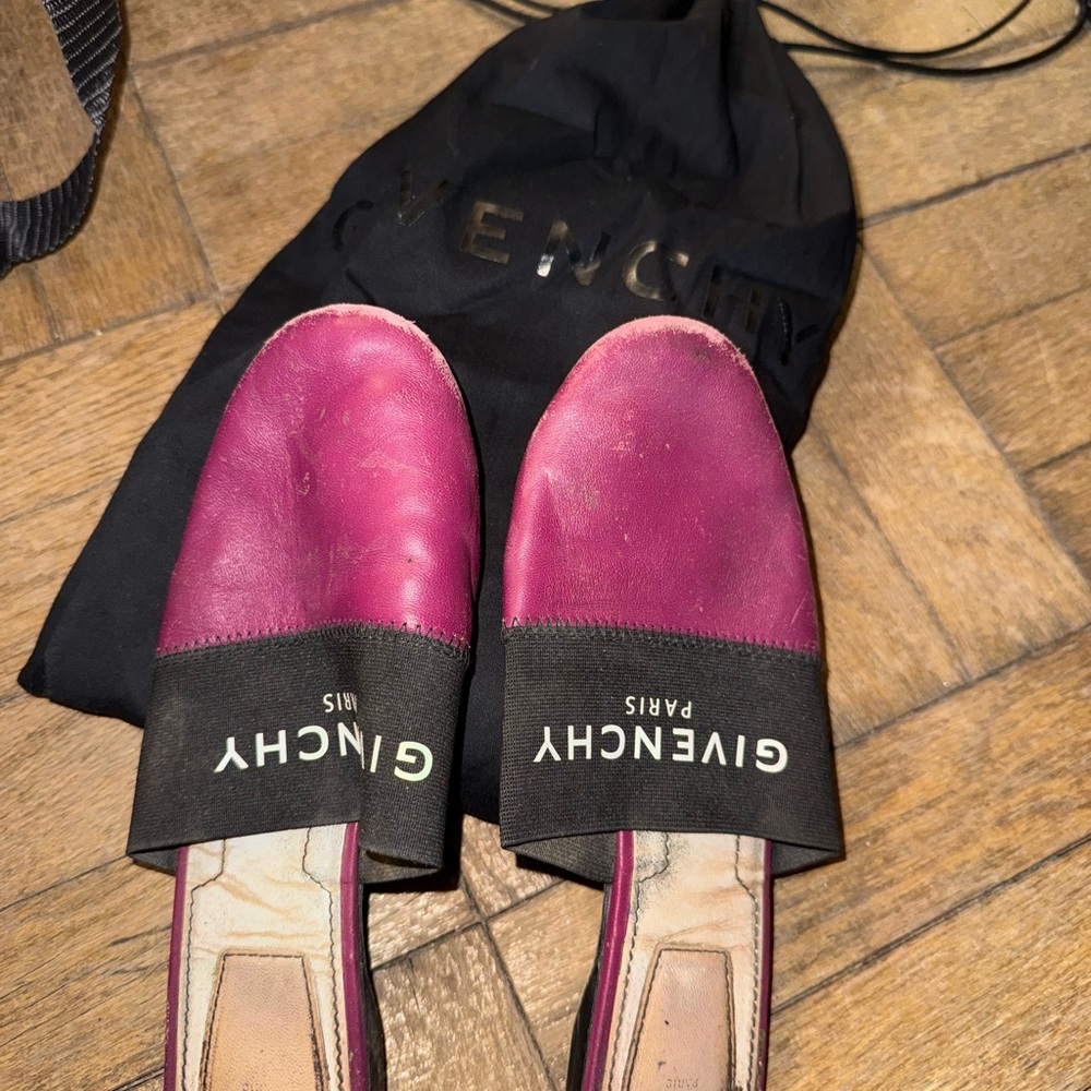 Givenchy Paris Pink Slides